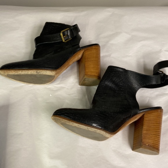 Buttero Weaved Leather Boots – Edgy Meets Luxe 🖤🔥 - Picture 5 of 8